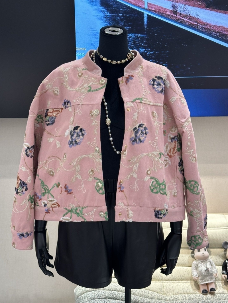 G*u*i coats